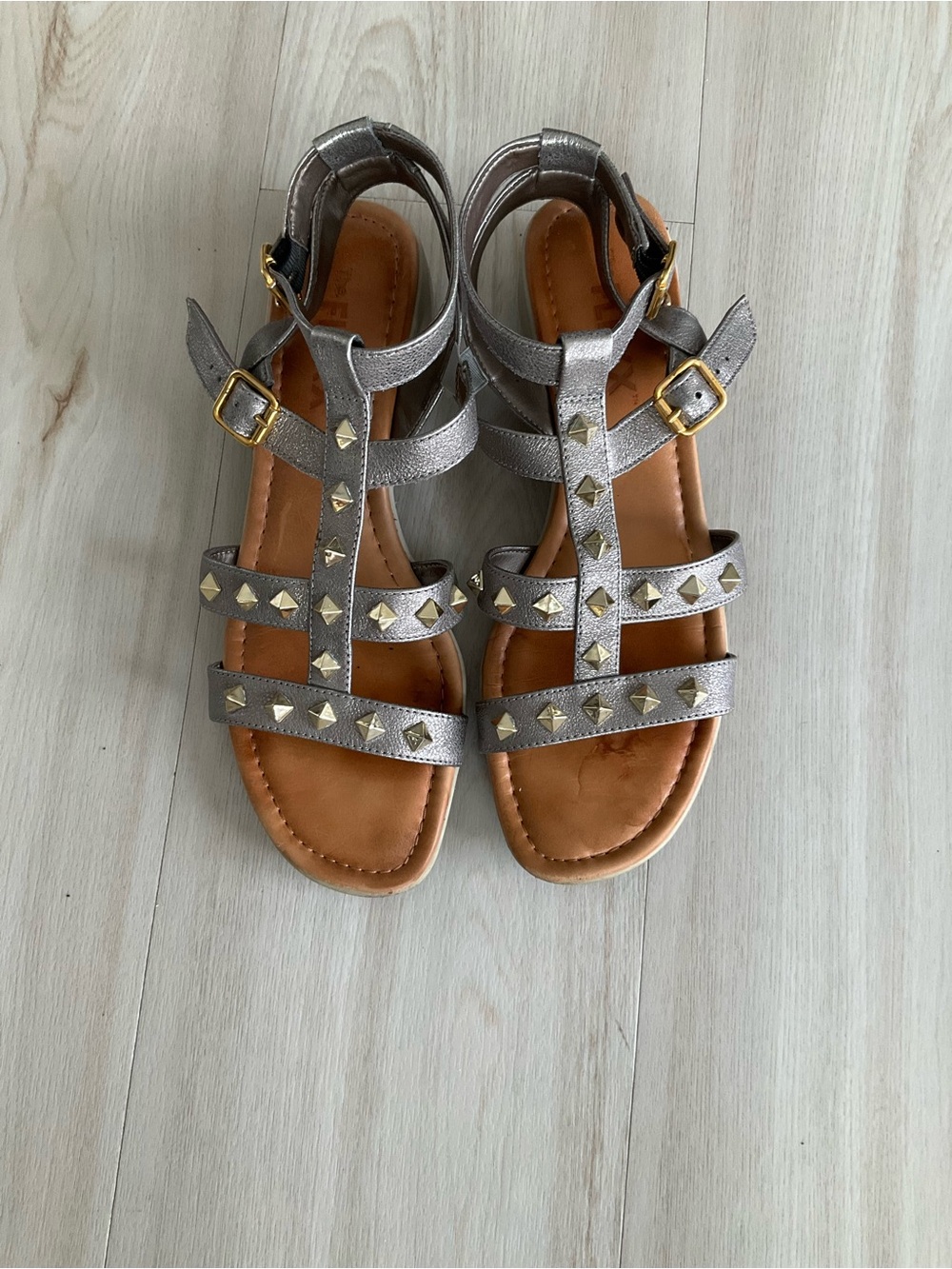 THE FLEXX Metallic Silver Studded T-Strap Sandals
